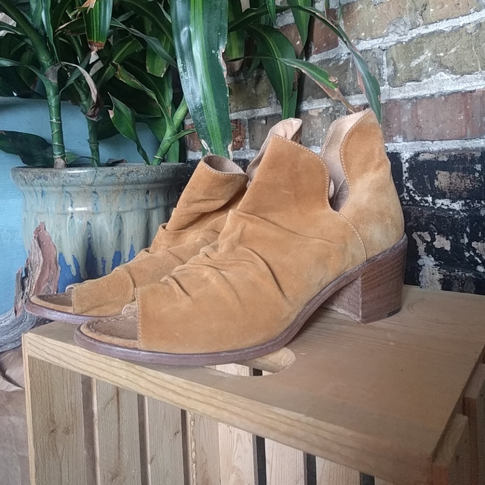 Siena slouch booties